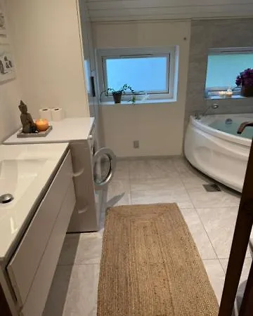 Σπίτι διακοπών Luxury With Hot Tub & Wifi